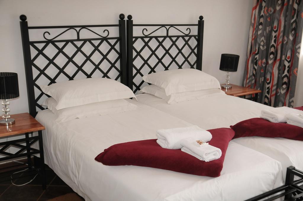 לואי טריכארט Mount Azimbo Lodge מראה חיצוני תמונה