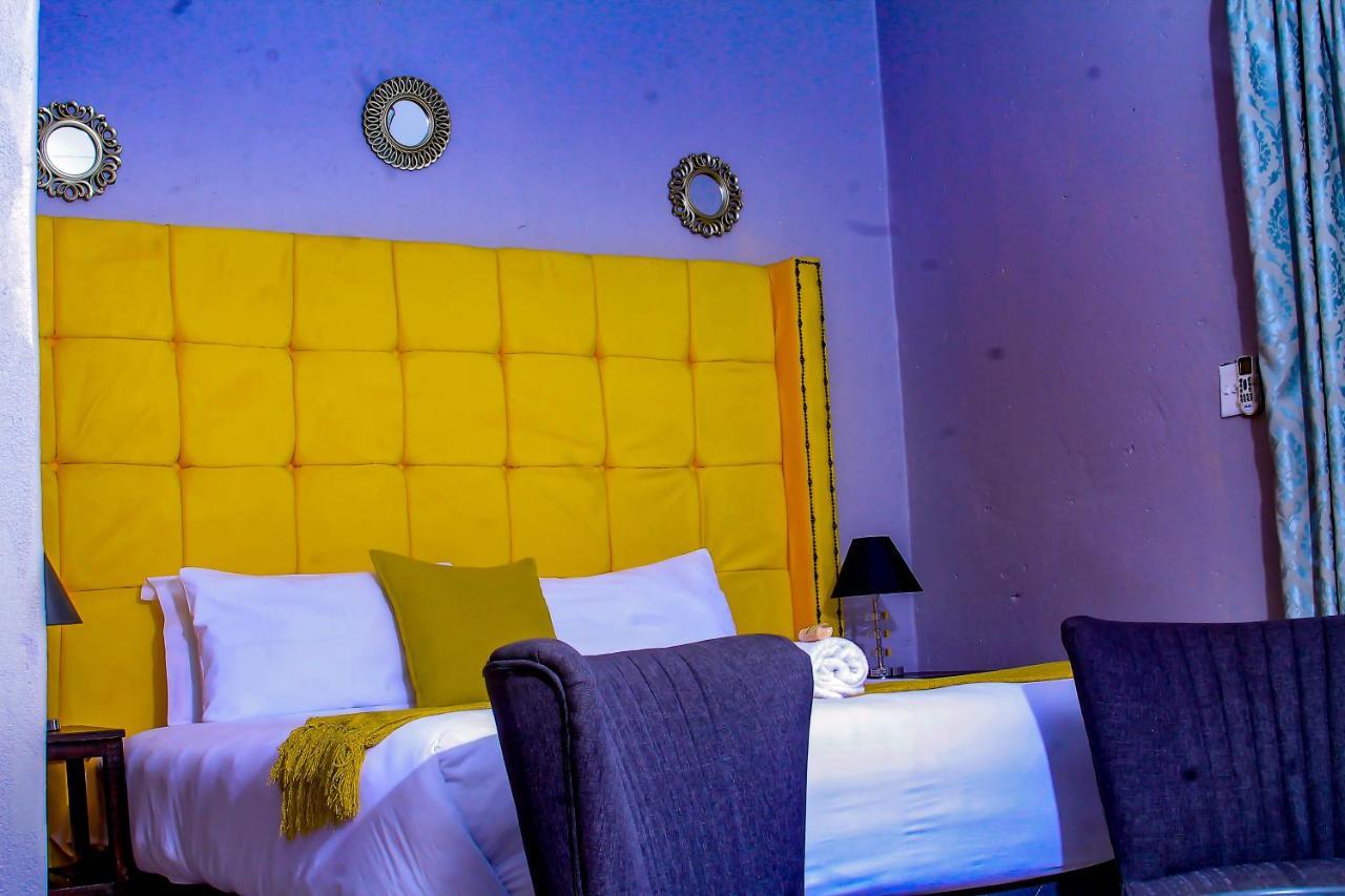 לואי טריכארט Mount Azimbo Lodge מראה חיצוני תמונה