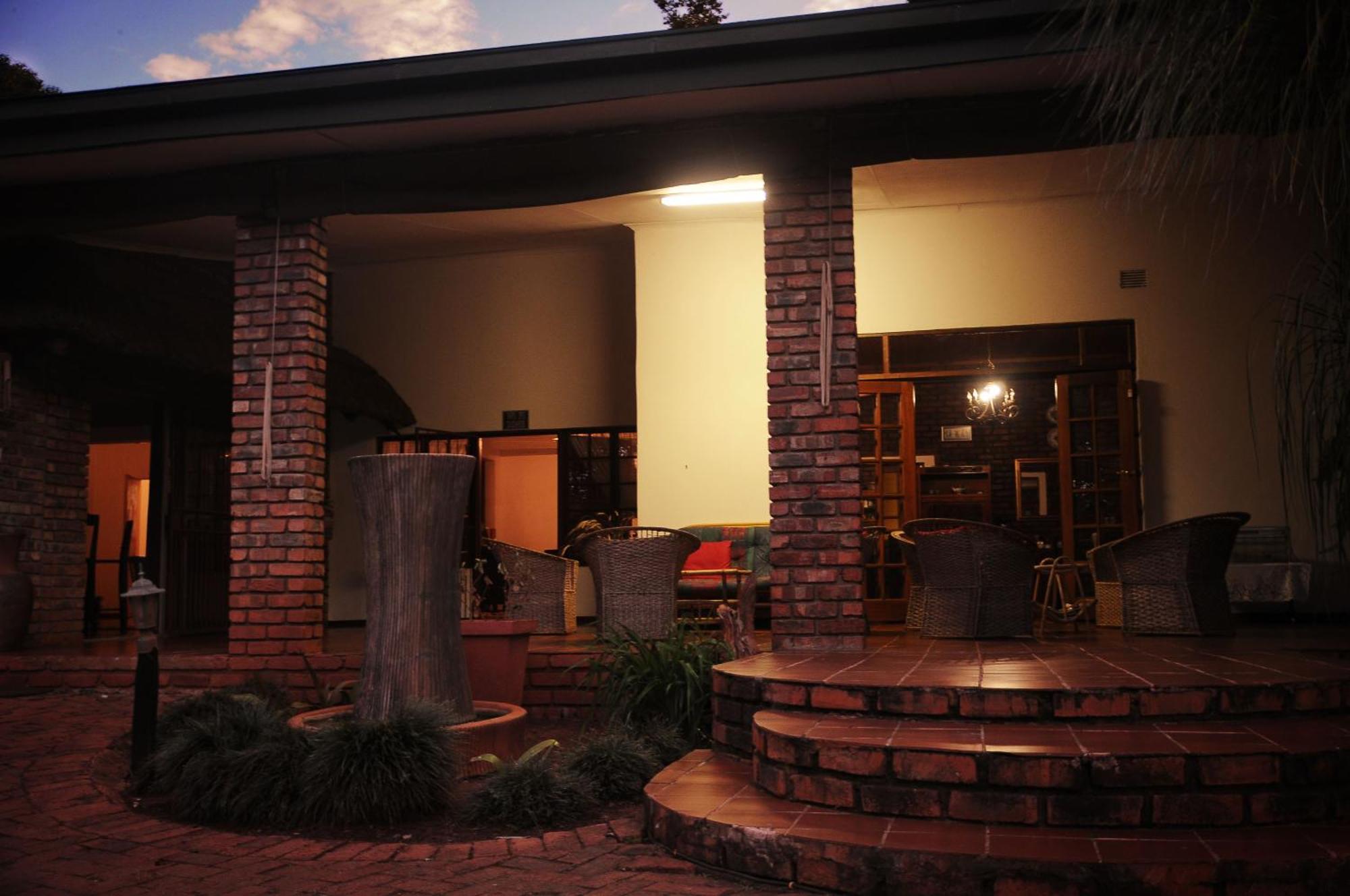 לואי טריכארט Mount Azimbo Lodge מראה חיצוני תמונה