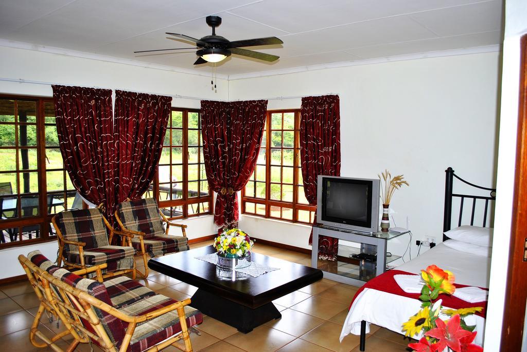 לואי טריכארט Mount Azimbo Lodge מראה חיצוני תמונה