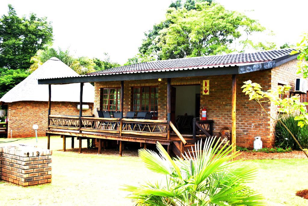 לואי טריכארט Mount Azimbo Lodge מראה חיצוני תמונה